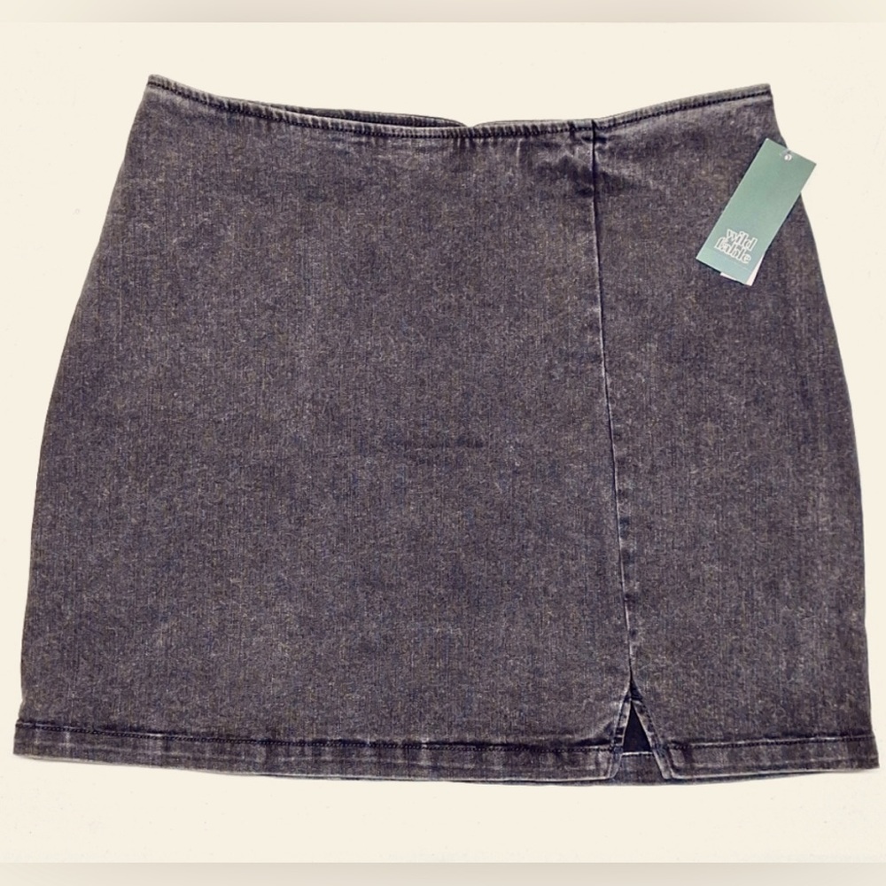 Wild Fable Black Notch Front Seamed Denim Mini Skirt NEW!